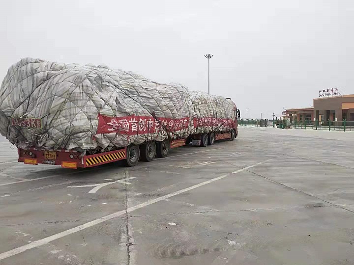 中置軸貨運列車與全掛車的區(qū)別5.jpg